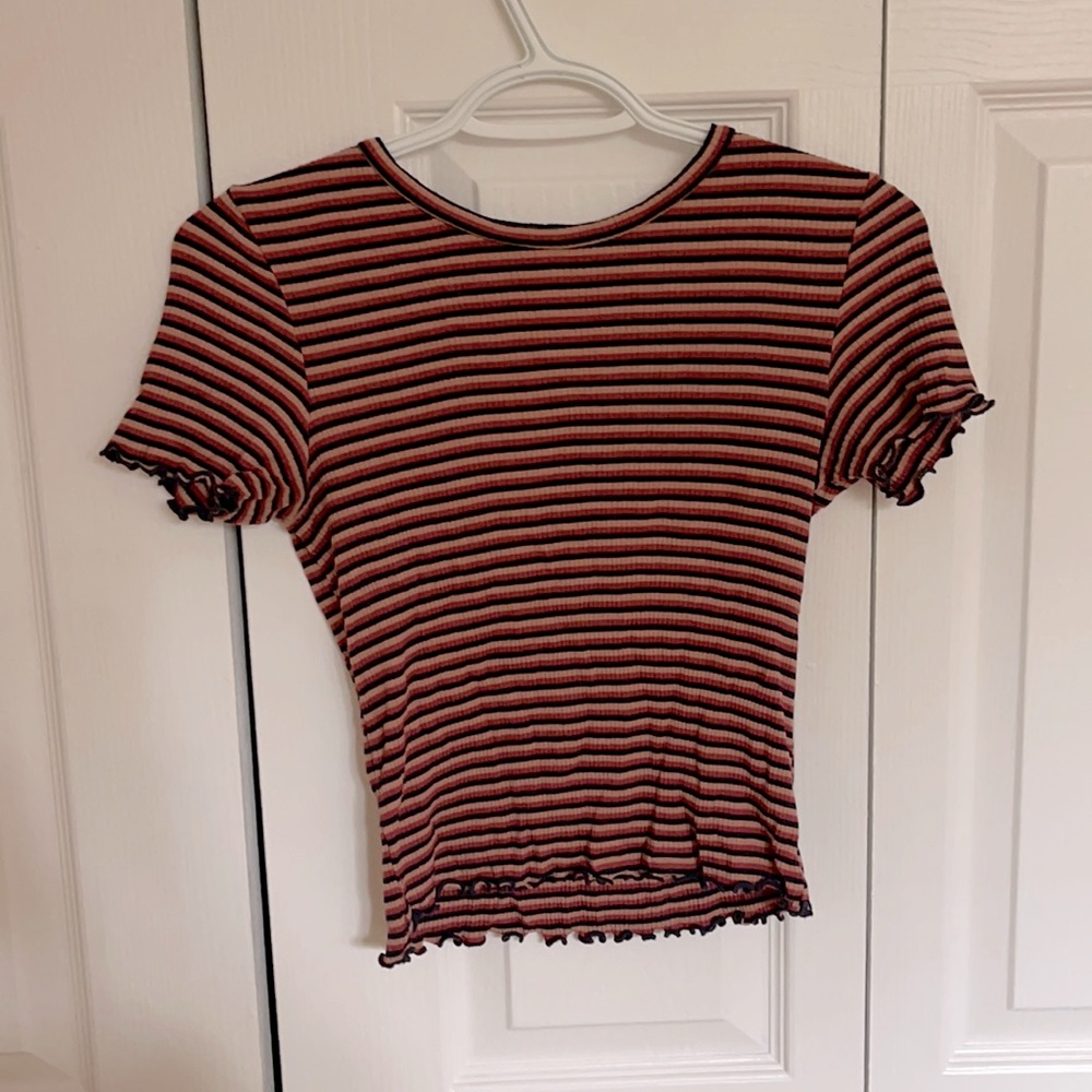 Short sleeve striped lettuce edge top